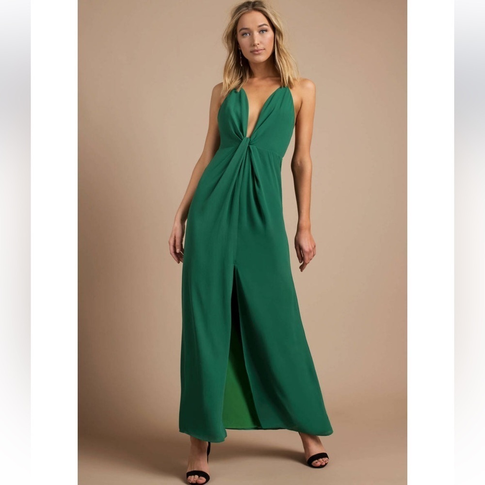 NWT! Tobi Green Formal Dress with Plunging Neckline and Center Slit - size L